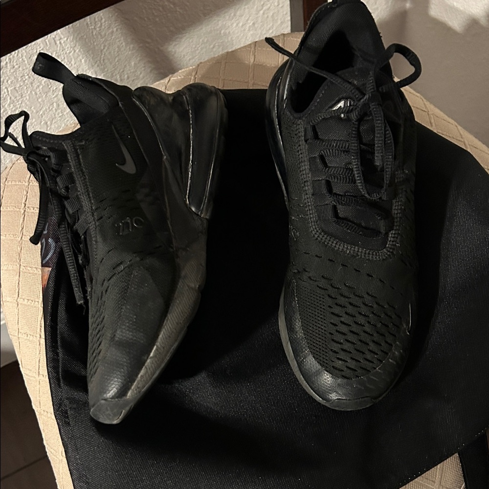 Nike Men's Black Athletic Sneakers